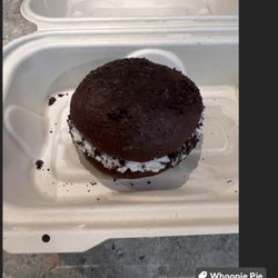 OakCraft Pizza - Whoopie pie looked good but was dry with an overly sweet filling.