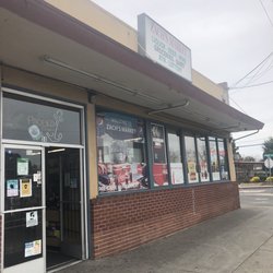 Zach's Market - Front of store