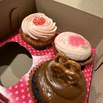 Smallcakes - Desserts Near Me - Olathe, Kansas