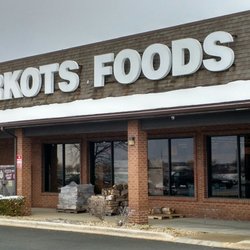 Berkot's Super Foods- Manhattan - Entrance