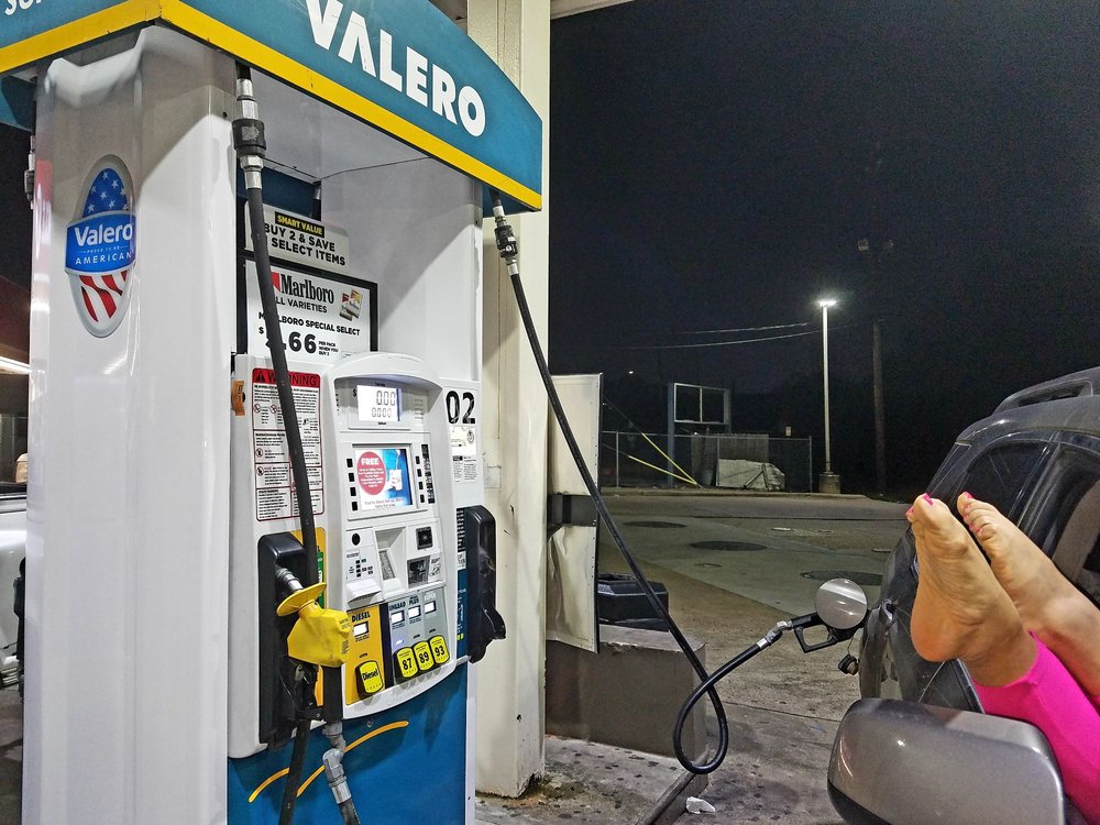 VALERO Updated August 2024 7100 Bellaire Blvd, Houston, Texas Gas