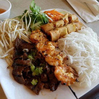 Viet Restaurant - Charbroiled beef with skewered shrimp, eggrolls, vermicelli - Vietnamese Near Me - El Paso, Texas Viet Restaurant - Charbroiled beef with skewered shrimp, eggrolls, vermicelli - Vietnamese Near Me - El Paso, Texas