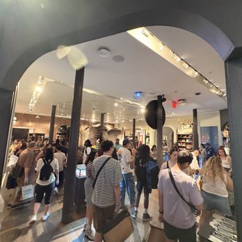 Harry Potter Shop - Books, Mags, Music & Video Near Me - New York, New York