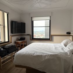 Noelle - Room