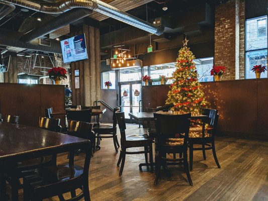 Henry's Tavern by null
