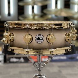 Denver Percussion - DW Collector's 14x5" Natural to Ebony Satin Burst