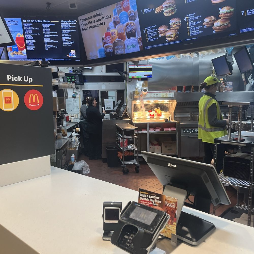 McDonald's - Bad customer service - Fast Food Near Me - Los Angeles, California McDonald's - Bad customer service - Fast Food Near Me - Los Angeles, California