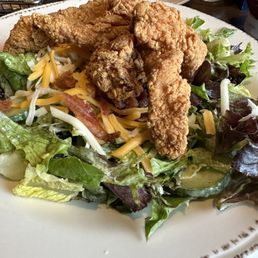 Honey Mustard Salad (no tomatoes/no onions) with crispy chicken