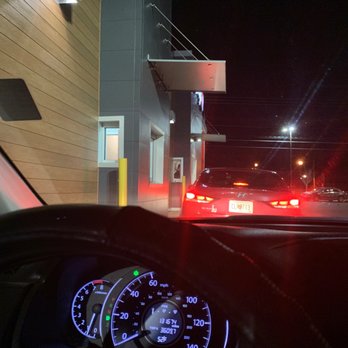 Wendy's - Felt like I was rushed taking my order - Burgers Near Me - Decatur, Georgia