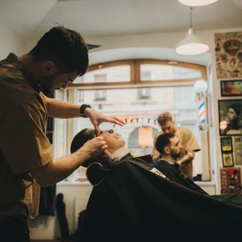 BUDDY Barber Shop - Men's Hair Salons Near Me - Prague, Puerto Rico
