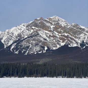 Pyramid Lake - Pyramid Mountain! - Boating Near Me - Jasper