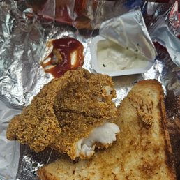 Single piece of catfish it was lightly seasoned but tasty I wish thr starter sauce was homemade though
