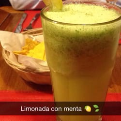 Pizzería Los Maestros - La limonada con menta de la pizzería los maestros es exquisita, muy fresca , con muy buen sabor, igual que sus pizzas