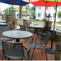 Farmhouse Tavern