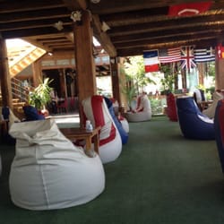 One Way Cafe Restaurant - Hookah pillow room