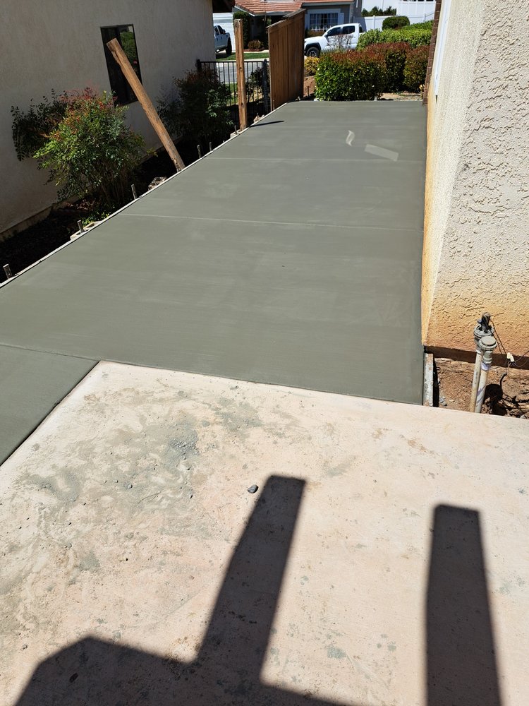 Slide of A V O Handyman Services