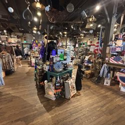 Cracker Barrel Old Country Store - Store