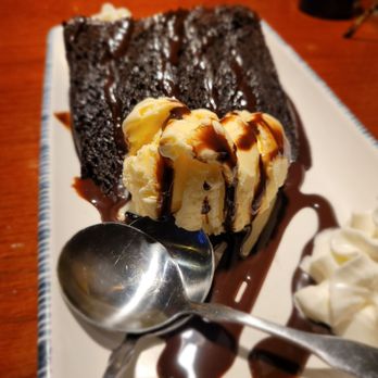 Red Lobster - Chocolate overboard cake and vanilla ice cream. - Seafood Near Me - Carle Place, New York Red Lobster - Chocolate overboard cake and vanilla ice cream. - Seafood Near Me - Carle Place, New York