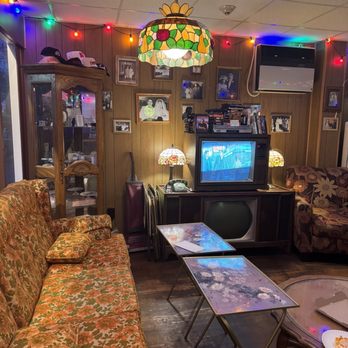 Casano’s Pizza Parlor - Pizza Near Me - Rutherford, New Jersey Casano’s Pizza Parlor - Pizza Near Me - Rutherford, New Jersey