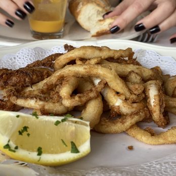 Casa Camara - Calamari - Seafood Near Me - Pasai Donibane, SS Casa Camara - Calamari - Seafood Near Me - Pasai Donibane, SS