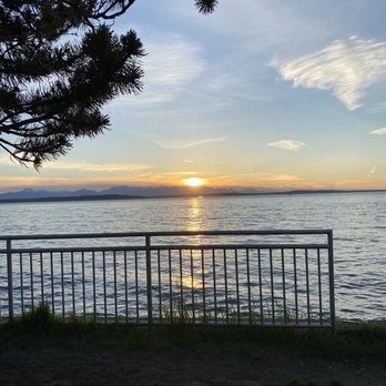 Alki Beach Park - Resting spot - Parks Near Me - Seattle, Washington Alki Beach Park - Resting spot - Parks Near Me - Seattle, Washington
