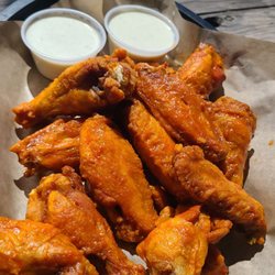 The Western Slope Break Room Bar & Grill - Hot wings with ranch