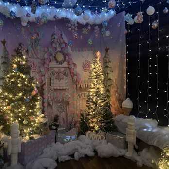 The Velvet Dog - Christmas Set Up - Dance Clubs Near Me - Cleveland, Ohio The Velvet Dog - Christmas Set Up - Dance Clubs Near Me - Cleveland, Ohio