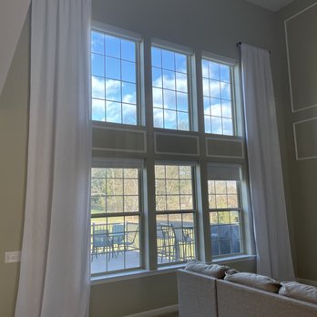 JL Molding Design - a view of a living room - General Contractors Near Me - Hillsborough Township, New Jersey