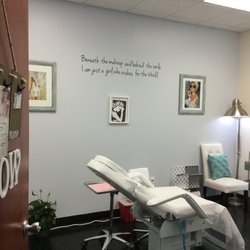 Glow Permanent Makeup - Glow Permanent Makeup's relaxing studio space