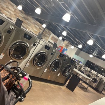 SpinCycle Laundry Lounge - Laundromat Near Me - San Diego, California SpinCycle Laundry Lounge - Laundromat Near Me - San Diego, California