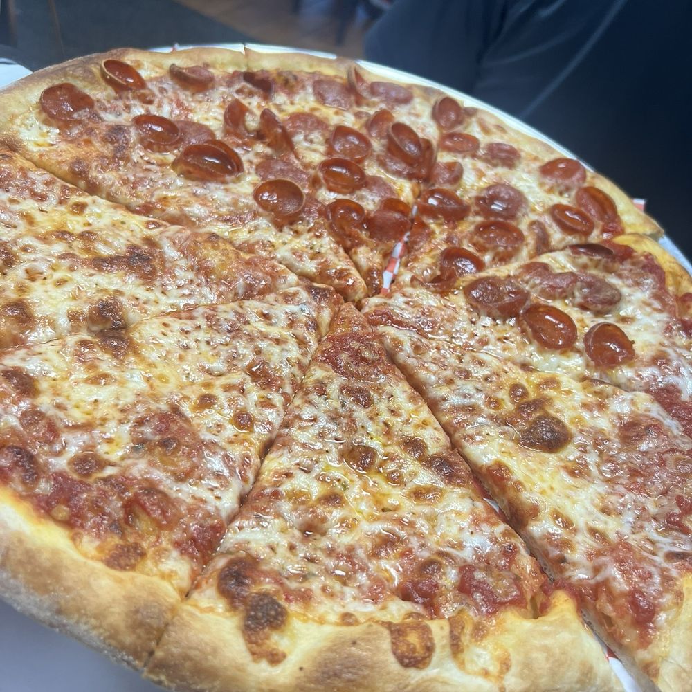 Smash And Slice - Half NY Style half pep/half cheese - Pizza Near Me - Las Vegas, Nevada Smash And Slice - Half NY Style half pep/half cheese - Pizza Near Me - Las Vegas, Nevada