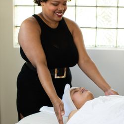The Sugar Mama Northeast - Our team is made up of Certified Reiki practitioners.