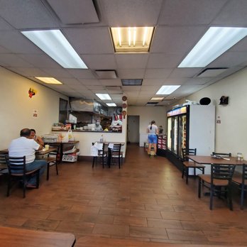 El Paradero Restaurant - Indoor view - Spanish Near Me - Jersey City, New Jersey El Paradero Restaurant - Indoor view - Spanish Near Me - Jersey City, New Jersey