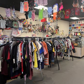 Cozy Corner Thrift - Clothes & fragrance counter - Thrift Stores Near Me - Independence, Missouri Cozy Corner Thrift - Clothes & fragrance counter - Thrift Stores Near Me - Independence, Missouri