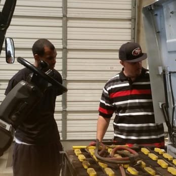 SafeLift Forklift Certification - Hands on training - Driving Schools Near Me - Napa, California SafeLift Forklift Certification - Hands on training - Driving Schools Near Me - Napa, California