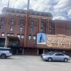 Finlen Hotel - The hotel is cool. The motor lodge is not. Specify when you make your reservation.
