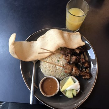 Good Time - Fried rice, chicken skewers, and their delicious peanut sauce - Indonesian Near Me - Berlin, BE Good Time - Fried rice, chicken skewers, and their delicious peanut sauce - Indonesian Near Me - Berlin, BE