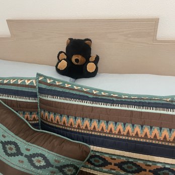 The Bears Den B&B - Queen room - Bed & Breakfast Near Me - Page, Arizona The Bears Den B&B - Queen room - Bed & Breakfast Near Me - Page, Arizona