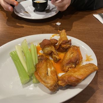 McGlynns Pub - Tiny Chicken wings. - Sports Bars Near Me - Greenville, Delaware McGlynns Pub - Tiny Chicken wings. - Sports Bars Near Me - Greenville, Delaware