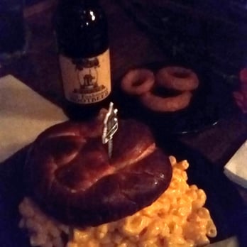 Whitey's - Mac-n-cheese burger - Burgers Near Me - Richfield, Ohio