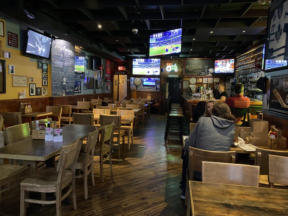Hurricanes Roadhouse Restaurant