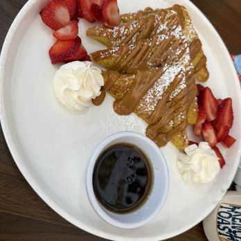 French Toast Cafe - Cinnamon French toast with dulce de leche drizzle. Incredible and so pretty! - Breakfast & Brunch Near Me - Mesa, Arizona