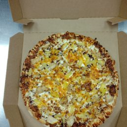 BBQ chicken and pineapple pizza. Delicious BBQ chicken and pineapple pizza. Delicious