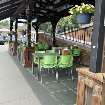 Gordy's - Patio - American Near Me - Prince Frederick, Maryland