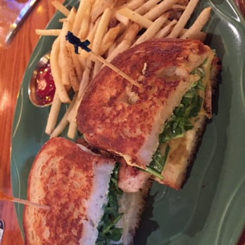 Sweetwater Tavern - Chicken havarti - American Near Me - Centreville, Virginia Sweetwater Tavern - Chicken havarti - American Near Me - Centreville, Virginia