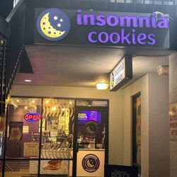 Insomnia Cookies - Exterior