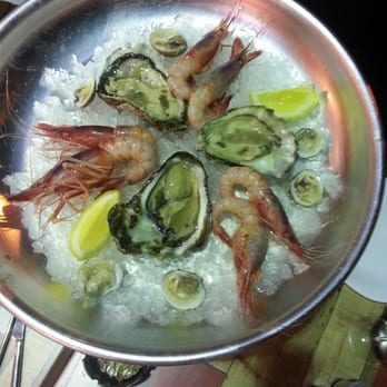 The Fisherman Burger - Antipasto di crudi - Seafood Near Me - Rome, RM