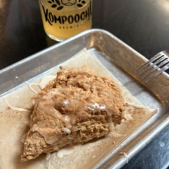 Kompoocha Brewing - Cinnamon Scone and Cinnamon Pear Kombucha - Kombucha Near Me - Temecula, California