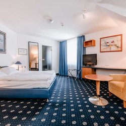 Hotel Empfinger Hof - Room