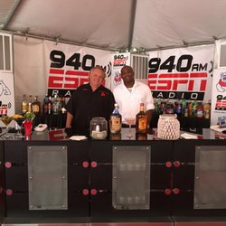 Bulldog Catering - Bar Set Up at The Fresno State Homecoming, Tailgating VIP Event